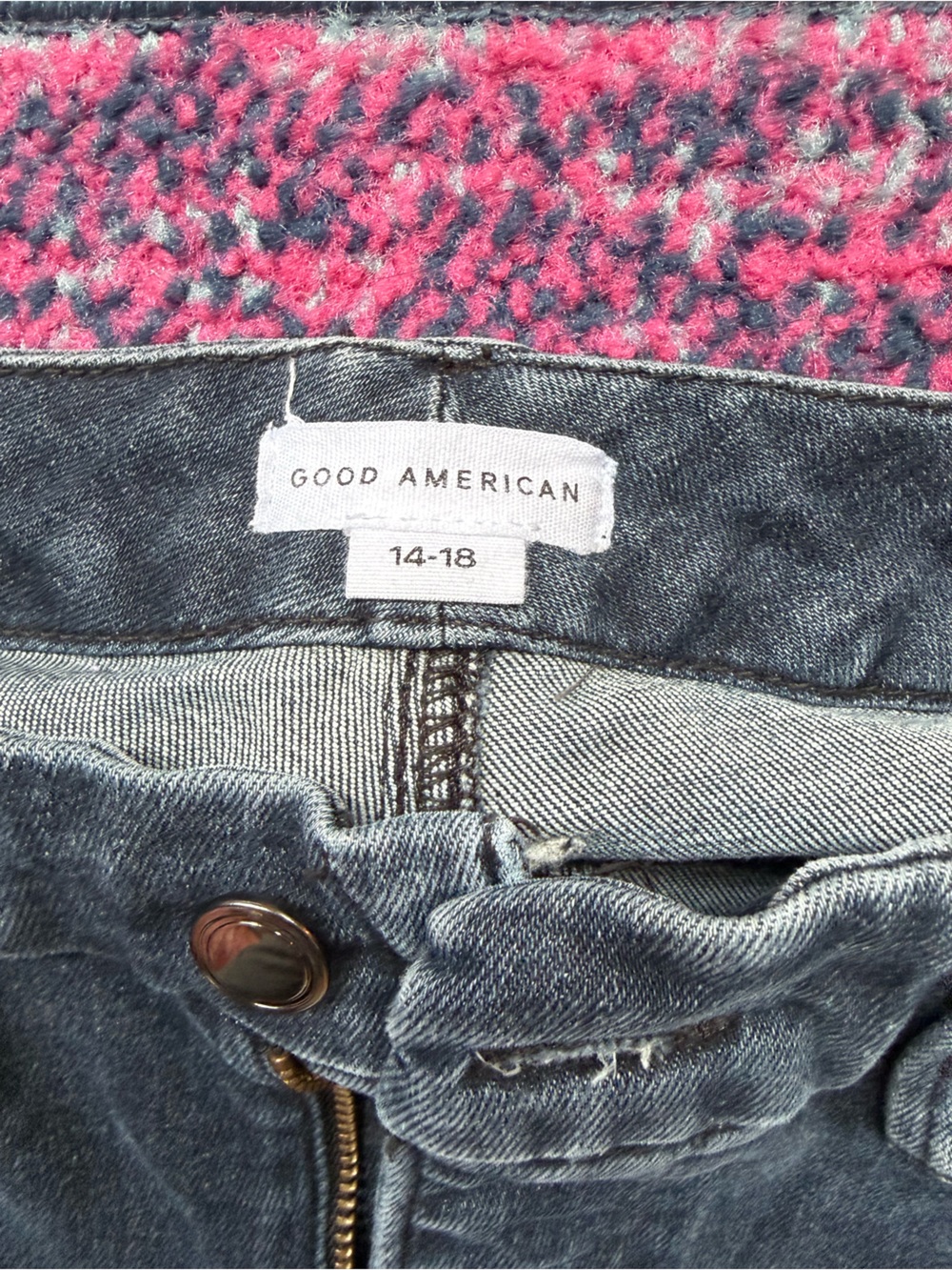 Good American Always Fits Dark Blue Distressed Skinny Jeans - Picture 2 of 2